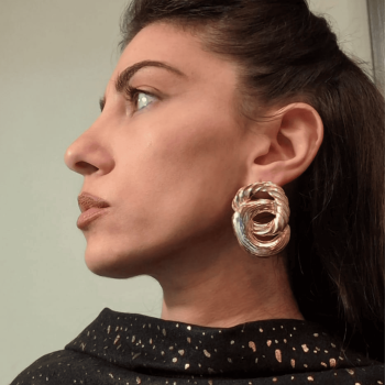 Orecchini Cerchio Intrecciato – Lusso e Raffinatezza Senza Tempo